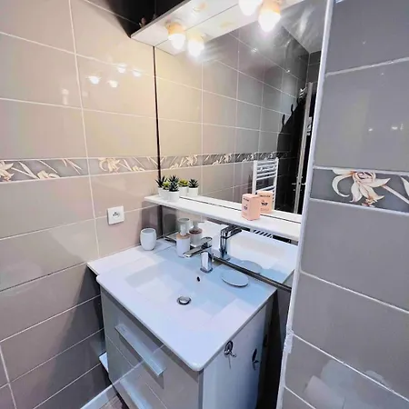 Le Palais Wilson - 4 Prs - 300m Plages - Clim Apartment Antibes